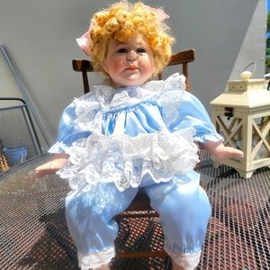 Cassie Porcelain Doll Vtg William Tung  Moments Treasured Limited Ed. With Chair
